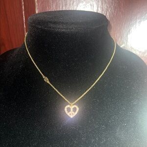 Juicy Couture Gold Heart Pendant Necklace nice present for Mother’s Day